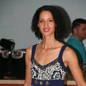 Meet your Posher, Maya